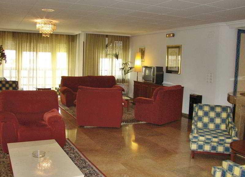 קואנקה Oyo Hotel Francabel מראה חיצוני תמונה