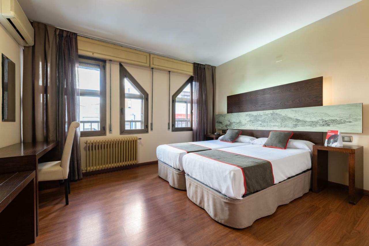 קואנקה Oyo Hotel Francabel מראה חיצוני תמונה