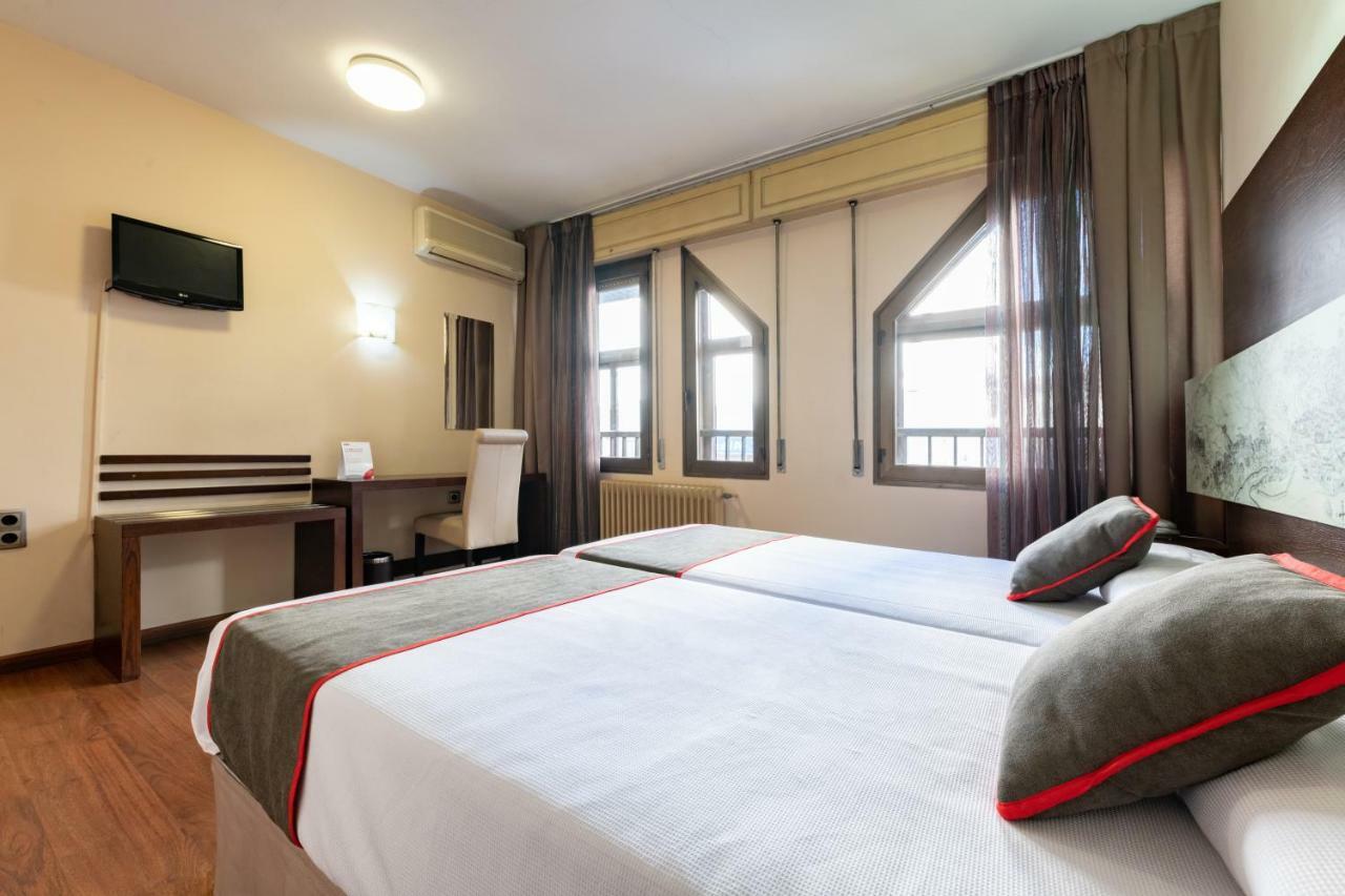 קואנקה Oyo Hotel Francabel מראה חיצוני תמונה